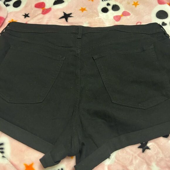 NWT Old Navy Black WOW Jean Shorts Mid-Rise Tailored Fit - Picture 9 of 12